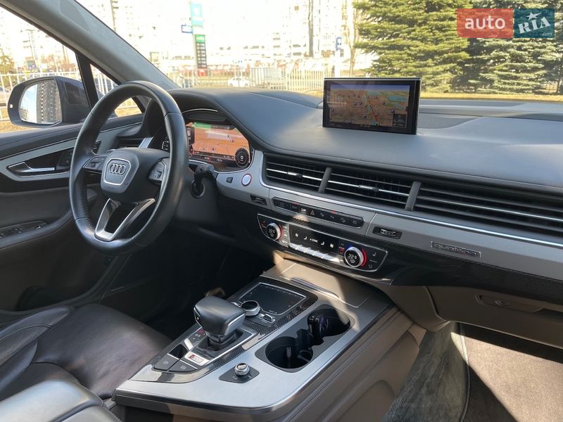 Позашляховик / Кросовер Audi SQ7 2017 в Києві