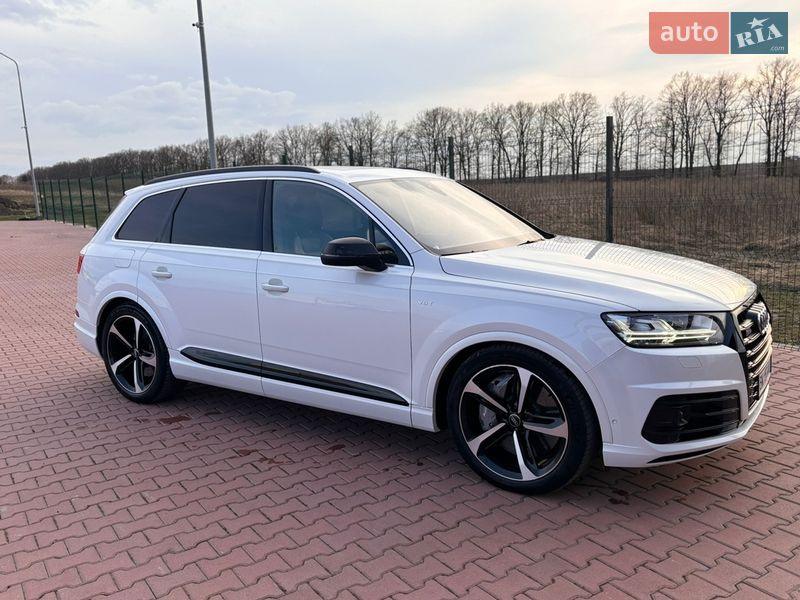 Внедорожник / Кроссовер Audi SQ7 2017 в Ровно фото 8 Внедорожник / Кроссовер Audi SQ7 2017 в Ровно