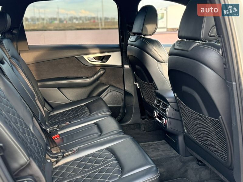 Внедорожник / Кроссовер Audi SQ7 2017 в Ровно фото 40 Внедорожник / Кроссовер Audi SQ7 2017 в Ровно