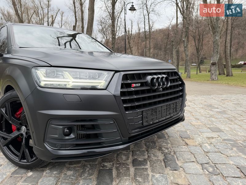 Внедорожник / Кроссовер Audi SQ7 2018 в Киеве