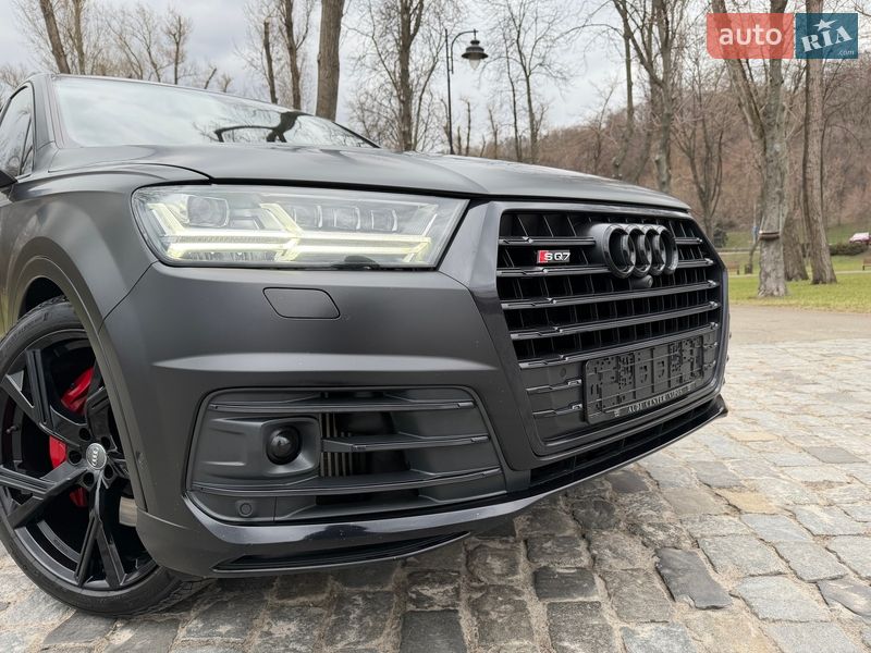 Внедорожник / Кроссовер Audi SQ7 2018 в Киеве