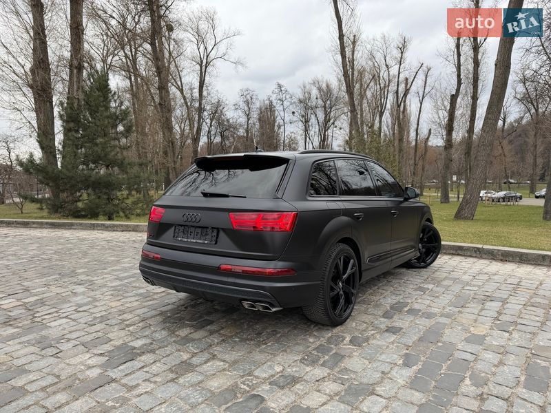 Внедорожник / Кроссовер Audi SQ7 2018 в Киеве