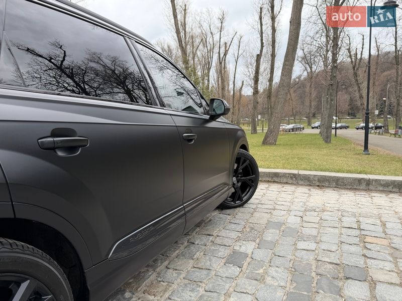 Внедорожник / Кроссовер Audi SQ7 2018 в Киеве
