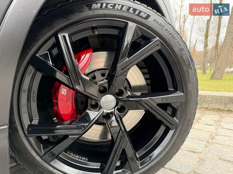 Внедорожник / Кроссовер Audi SQ7 2018 в Киеве