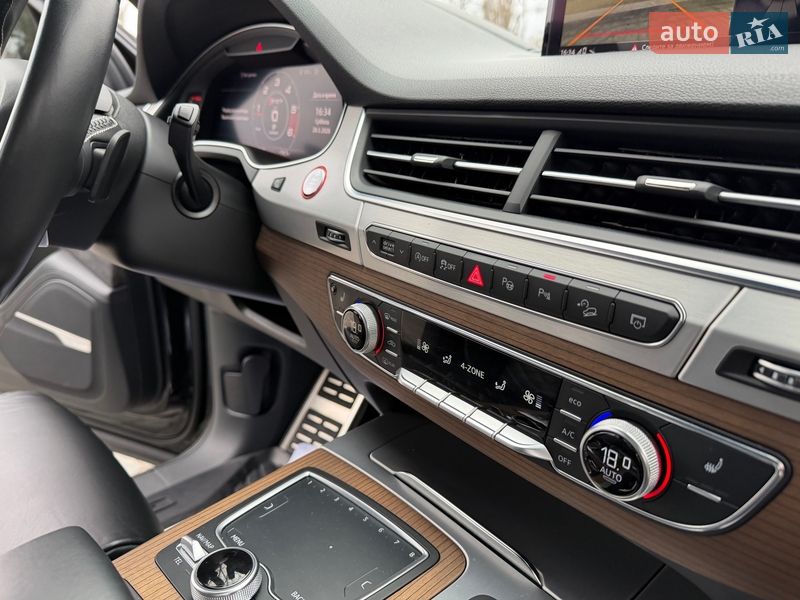 Внедорожник / Кроссовер Audi SQ7 2018 в Киеве