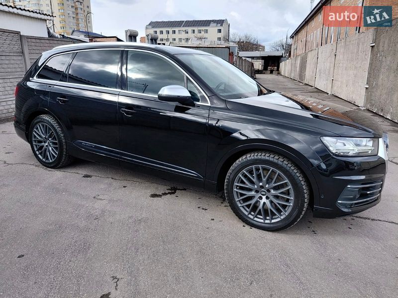 Позашляховик / Кросовер Audi SQ7 2017 в Вінниці фото 15 Позашляховик / Кросовер Audi SQ7 2017 в Вінниці