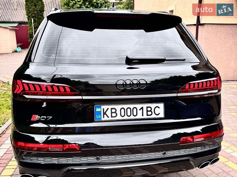 Внедорожник / Кроссовер Audi SQ7 2021 в Баре