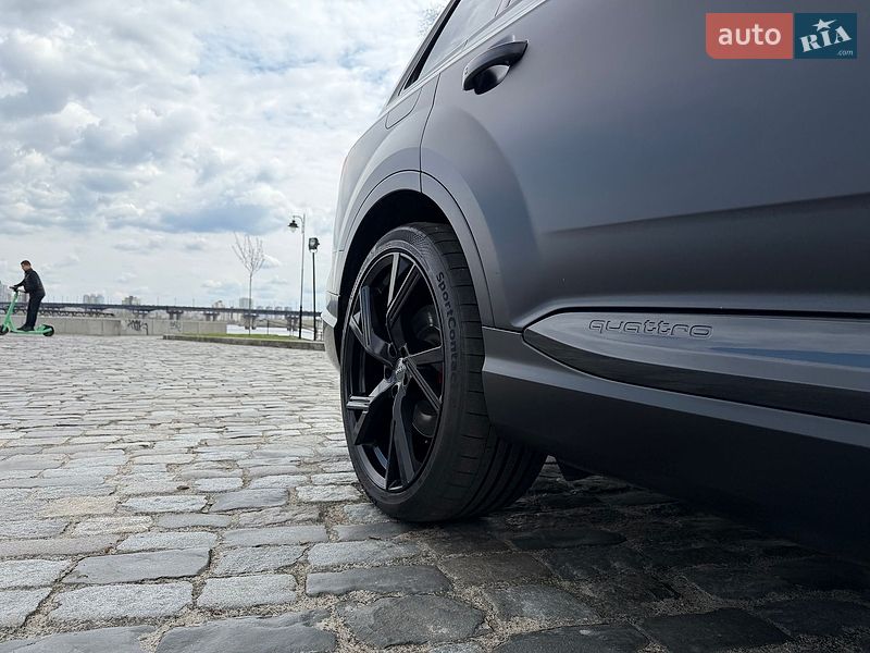 Внедорожник / Кроссовер Audi SQ7 2018 в Киеве