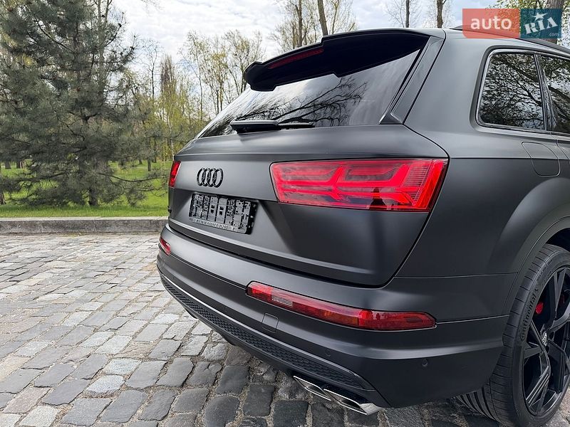 Внедорожник / Кроссовер Audi SQ7 2018 в Киеве