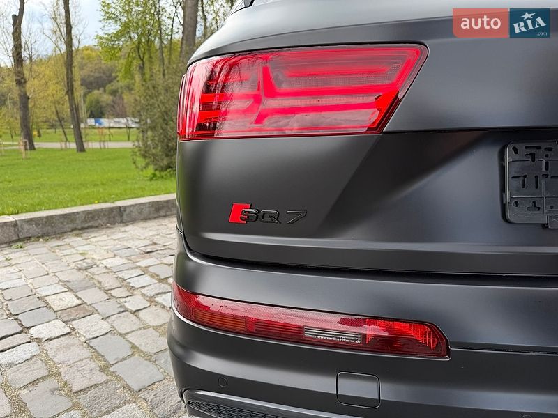 Внедорожник / Кроссовер Audi SQ7 2018 в Киеве