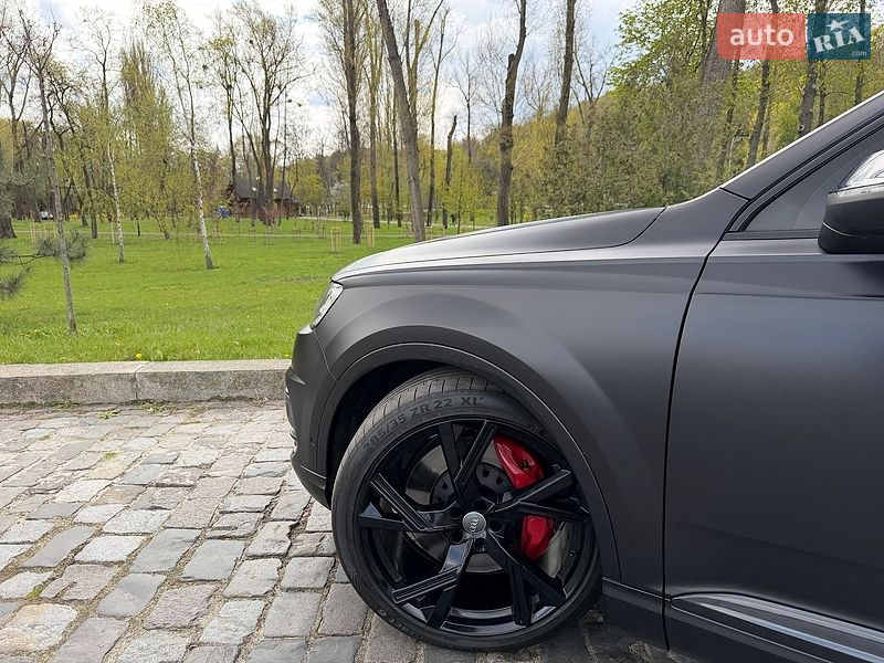 Внедорожник / Кроссовер Audi SQ7 2018 в Киеве