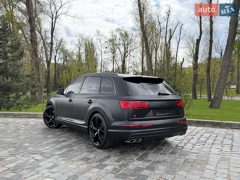 Внедорожник / Кроссовер Audi SQ7 2018 в Киеве