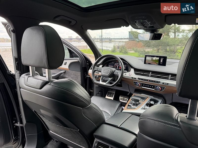 Внедорожник / Кроссовер Audi SQ7 2018 в Киеве