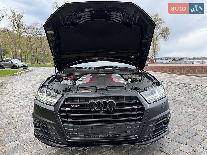 Внедорожник / Кроссовер Audi SQ7 2018 в Киеве