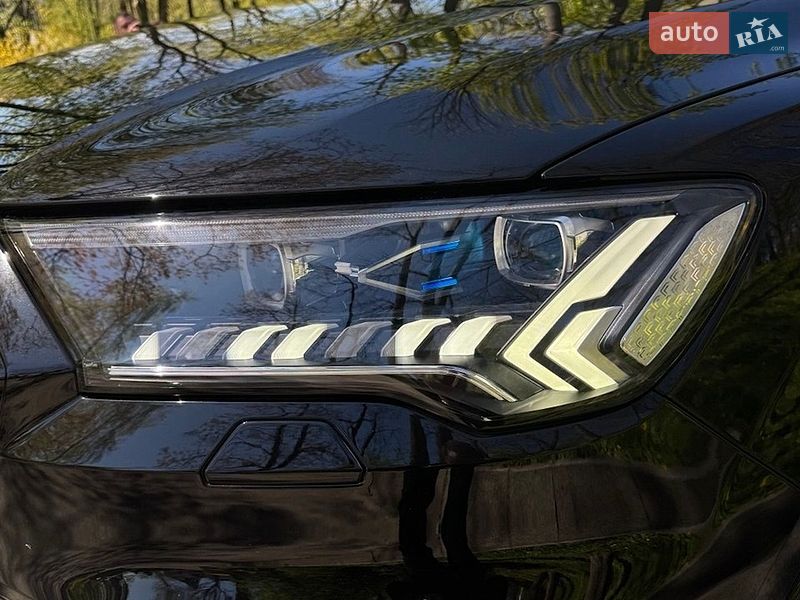 Внедорожник / Кроссовер Audi SQ7 2023 в Киеве