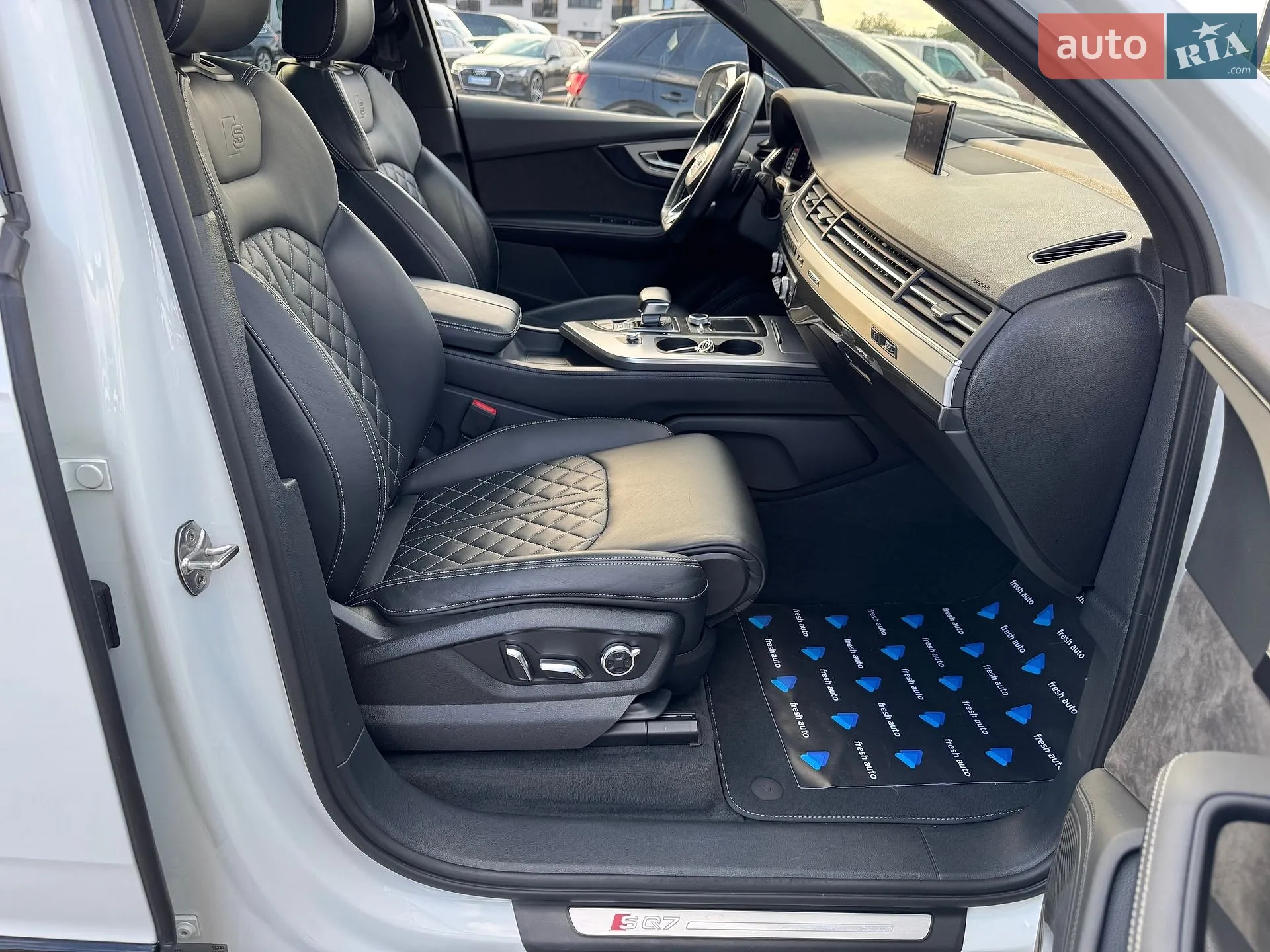 2017 Audi SQ7 - мініатюра 44