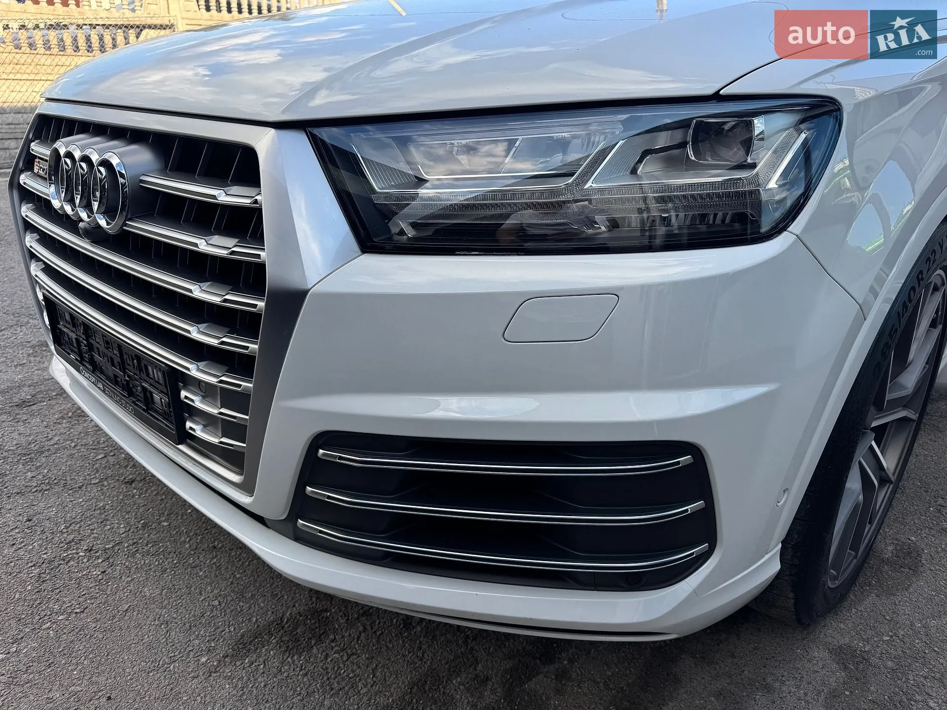 2017 Audi SQ7 - мініатюра 189