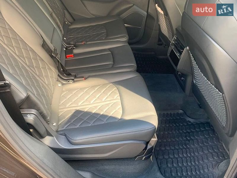 Внедорожник / Кроссовер Audi SQ7 2024 в Днепре
