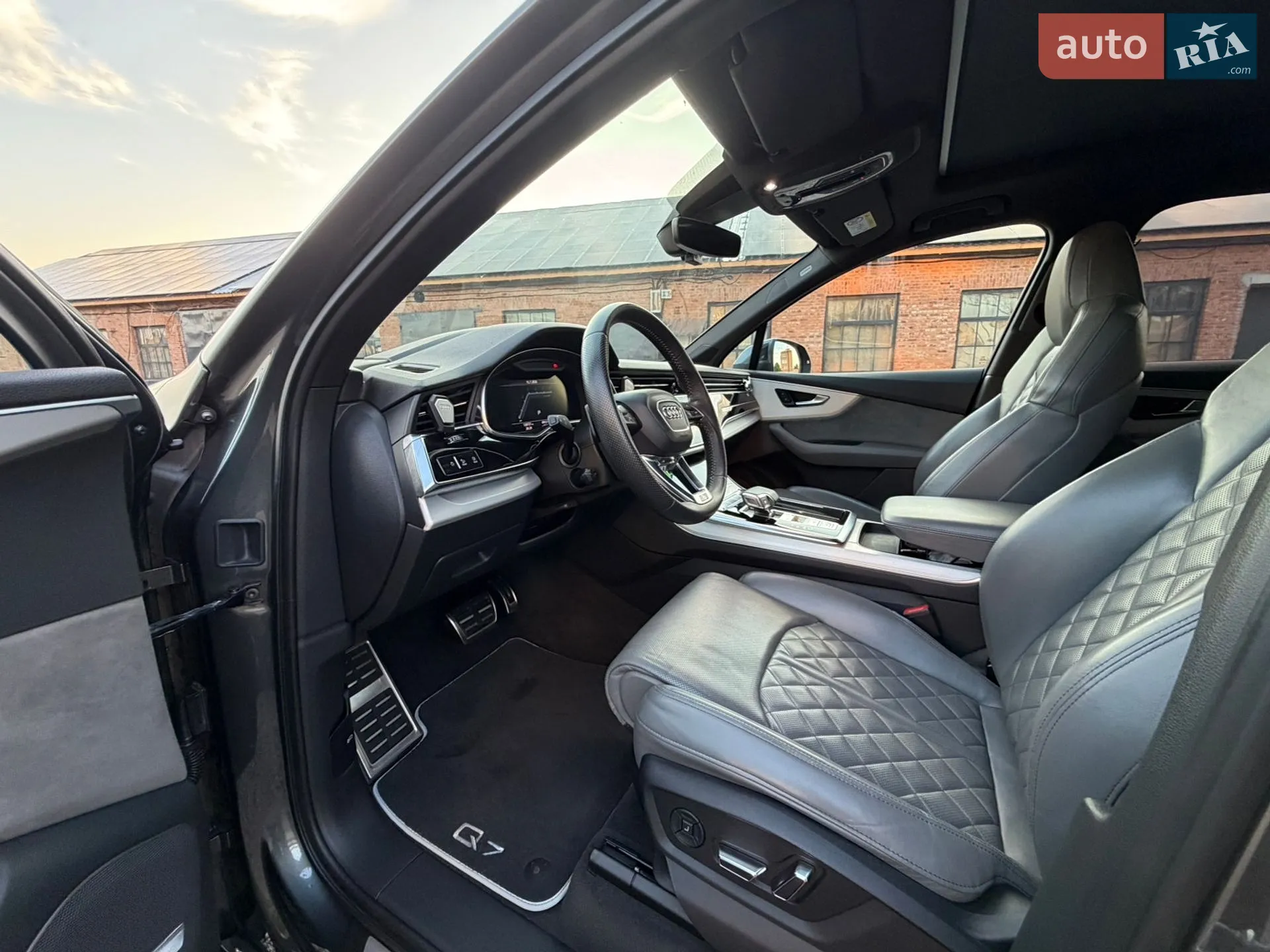 2019 Audi SQ7 - мініатюра 12
