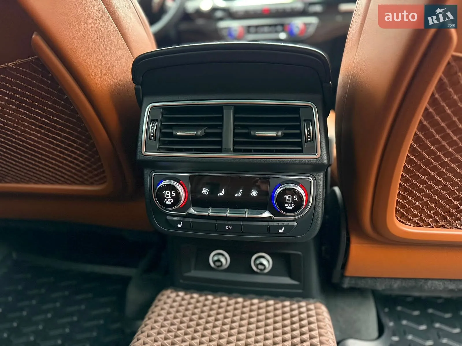 2018 Audi SQ7 - мініатюра 19