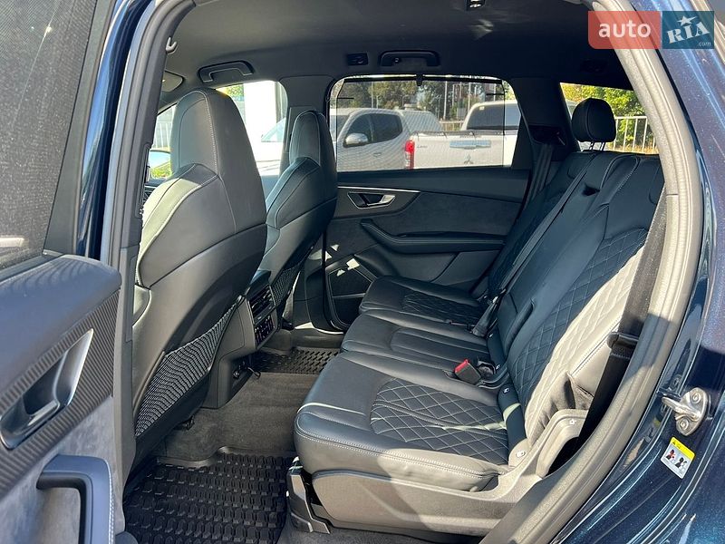 Внедорожник / Кроссовер Audi SQ7 2024 в Киеве