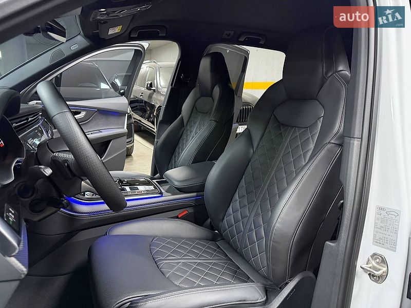 Позашляховик / Кросовер Audi SQ7 2024 в Києві