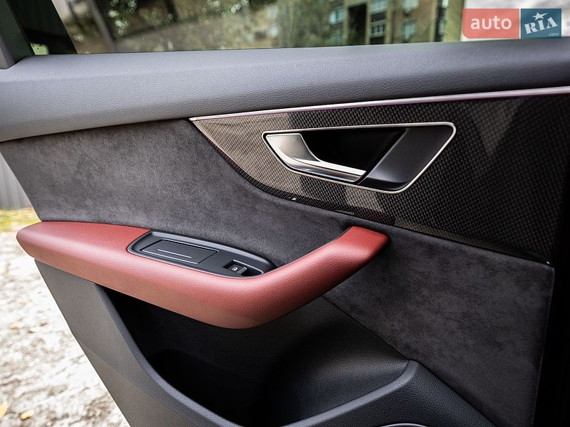 Позашляховик / Кросовер Audi SQ7 2021 в Києві