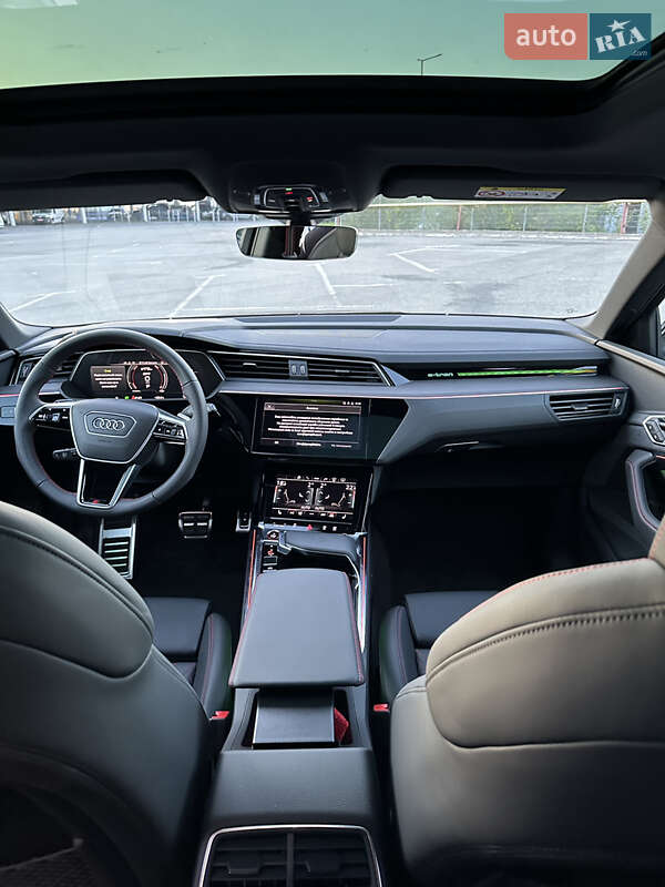 Внедорожник / Кроссовер Audi SQ8 e-tron 2023 в Ивано-Франковске