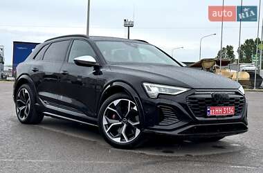 Внедорожник / Кроссовер Audi SQ8 e-tron 2023 в 