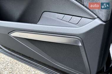 Внедорожник / Кроссовер Audi SQ8 e-tron 2023 в 