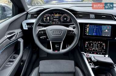 Внедорожник / Кроссовер Audi SQ8 e-tron 2023 в 