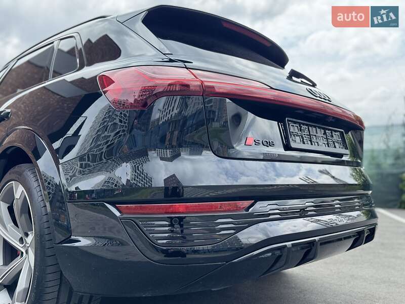 Внедорожник / Кроссовер Audi SQ8 e-tron 2023 в Киеве
