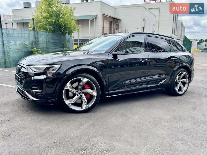 Внедорожник / Кроссовер Audi SQ8 e-tron 2023 в Киеве