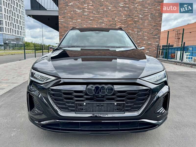 Внедорожник / Кроссовер Audi SQ8 e-tron 2023 в Киеве