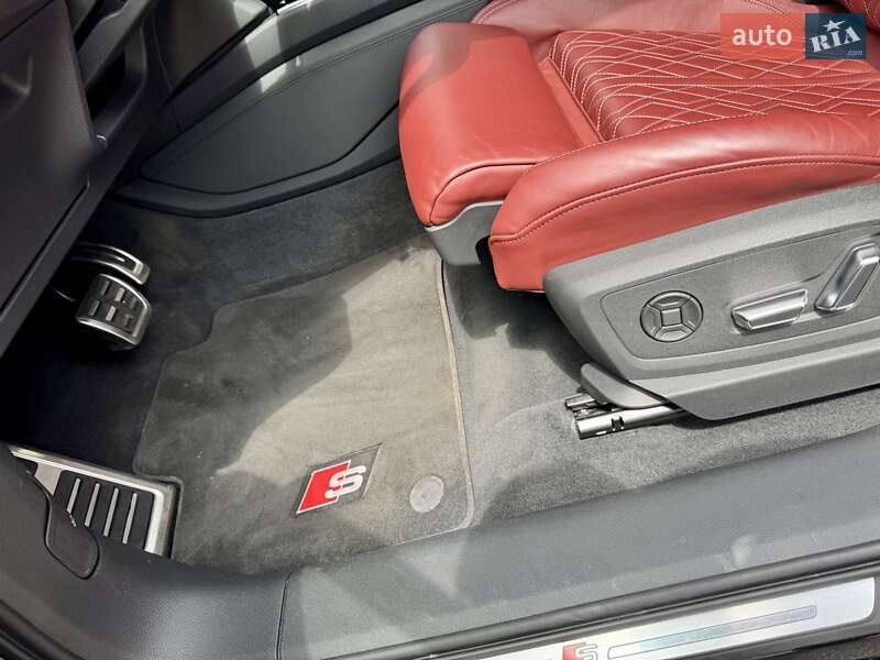 Внедорожник / Кроссовер Audi SQ8 e-tron 2023 в Киеве