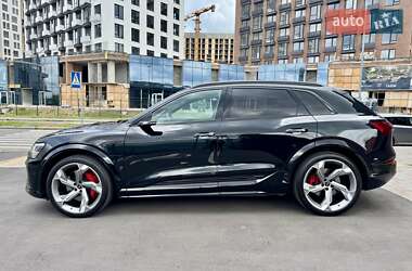 Внедорожник / Кроссовер Audi SQ8 e-tron 2023 в 