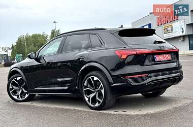 Внедорожник / Кроссовер Audi SQ8 e-tron 2023 в 