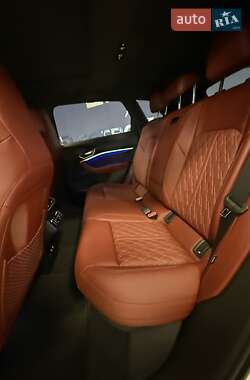 Внедорожник / Кроссовер Audi SQ8 e-tron 2023 в 