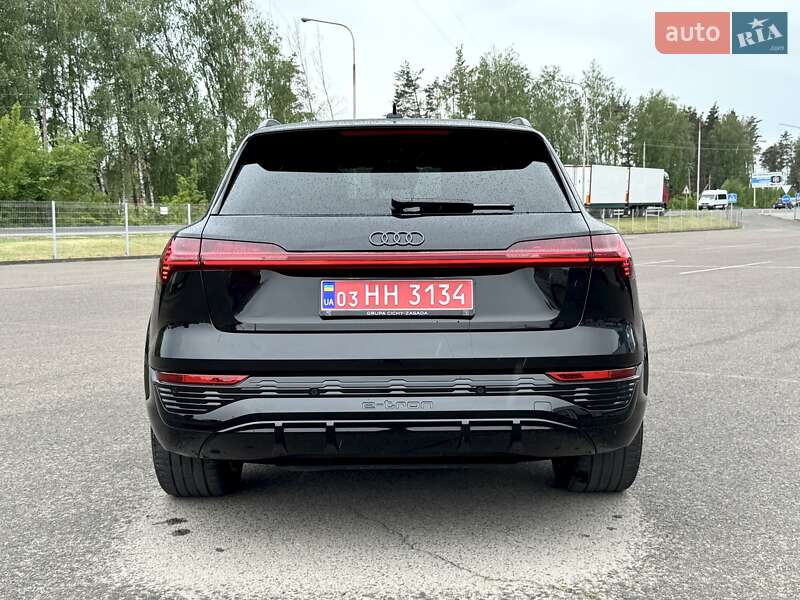 Внедорожник / Кроссовер Audi SQ8 e-tron 2023 в Киеве