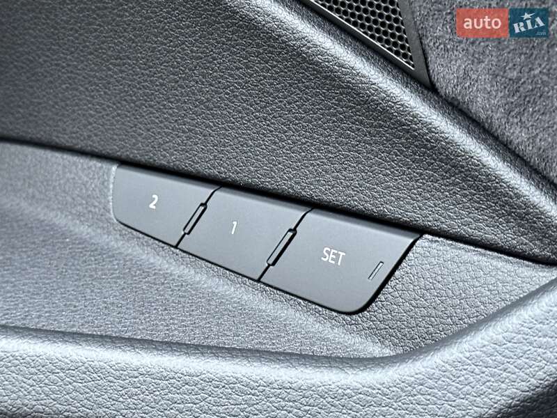 Внедорожник / Кроссовер Audi SQ8 e-tron 2023 в Киеве