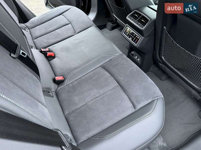 Внедорожник / Кроссовер Audi SQ8 e-tron 2023 в Киеве