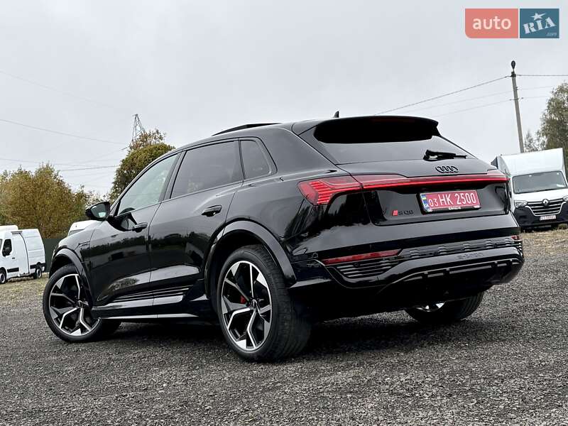 Позашляховик / Кросовер Audi SQ8 e-tron 2024 в Ковелі