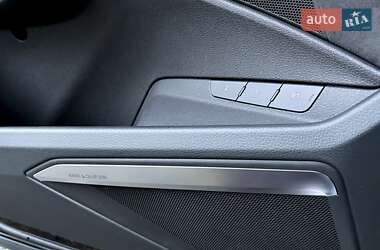 Внедорожник / Кроссовер Audi SQ8 e-tron 2024 в 