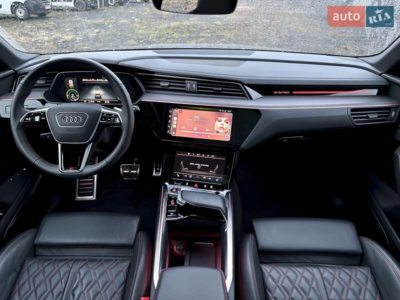 Позашляховик / Кросовер Audi SQ8 e-tron 2024 в Ковелі
