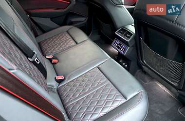 Внедорожник / Кроссовер Audi SQ8 e-tron 2024 в 