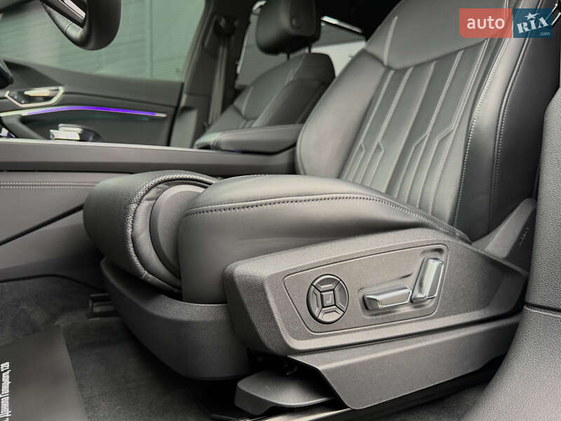 Внедорожник / Кроссовер Audi SQ8 e-tron 2023 в Мукачево