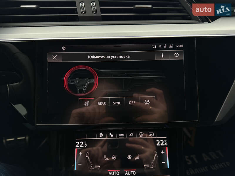 Внедорожник / Кроссовер Audi SQ8 e-tron 2023 в Мукачево