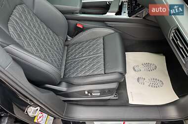 Внедорожник / Кроссовер Audi SQ8 Sportback e-tron 2023 в 
