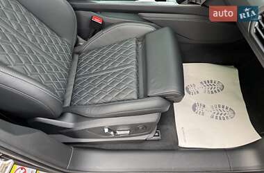 Внедорожник / Кроссовер Audi SQ8 Sportback e-tron 2023 в 