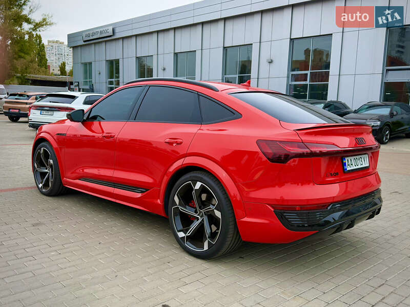 Внедорожник / Кроссовер Audi SQ8 Sportback e-tron 2023 в Киеве